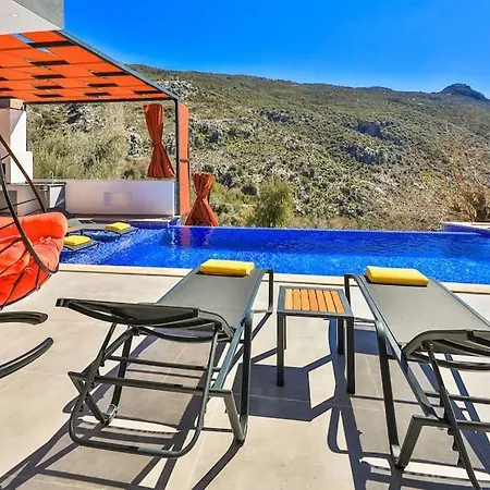 Lighthouse Jakuzili Tatil Villasi Willa *