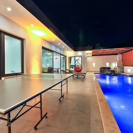Βίλα Lighthouse Jakuzili Tatil Villasi Κας