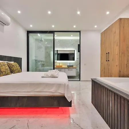 Lighthouse Jakuzili Tatil Villasi Βίλα Κας